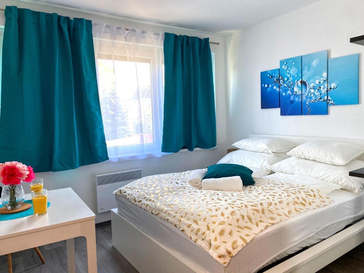 Málna Apartman Juventus Balatonföldvár Exterior foto