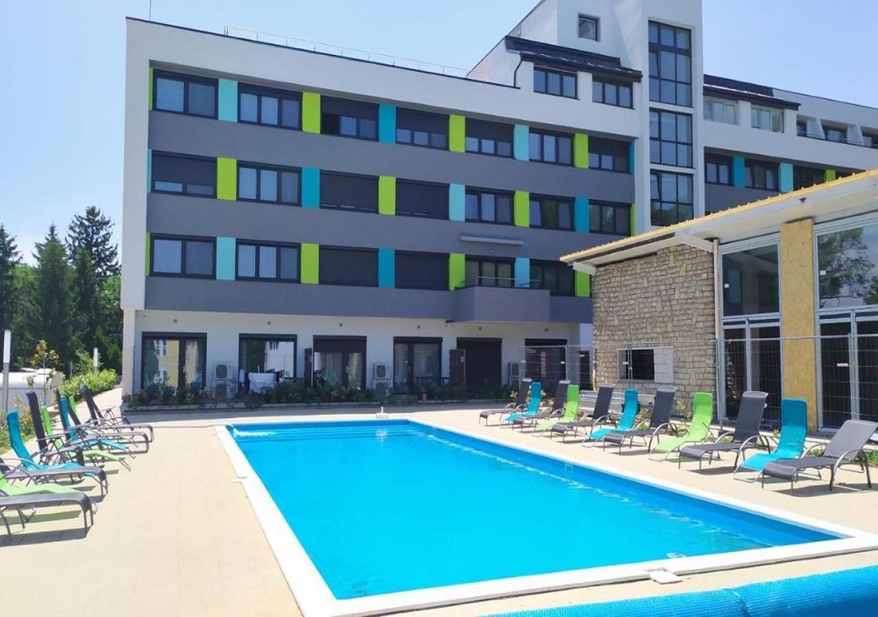 Málna Apartman Juventus Balatonföldvár Exterior foto